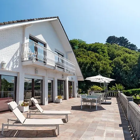Oassis By People Villa